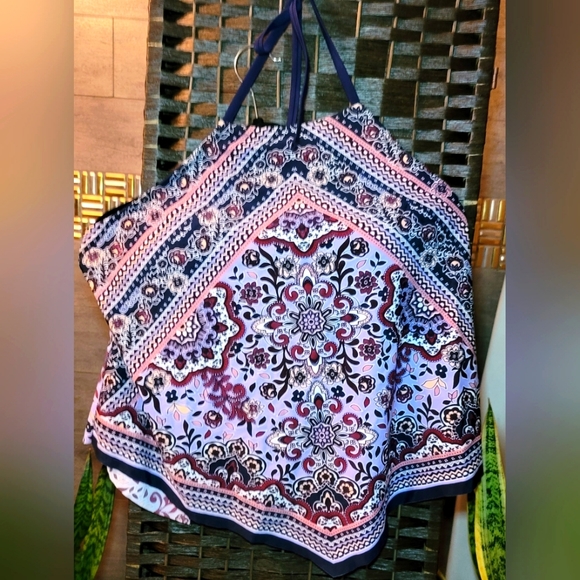 NWT BUILT IN BRA HALTER TIE BACK ADJUSTABLE SWIM BATHING SUIT TOP PLUS SIZE - Picture 1 of 7